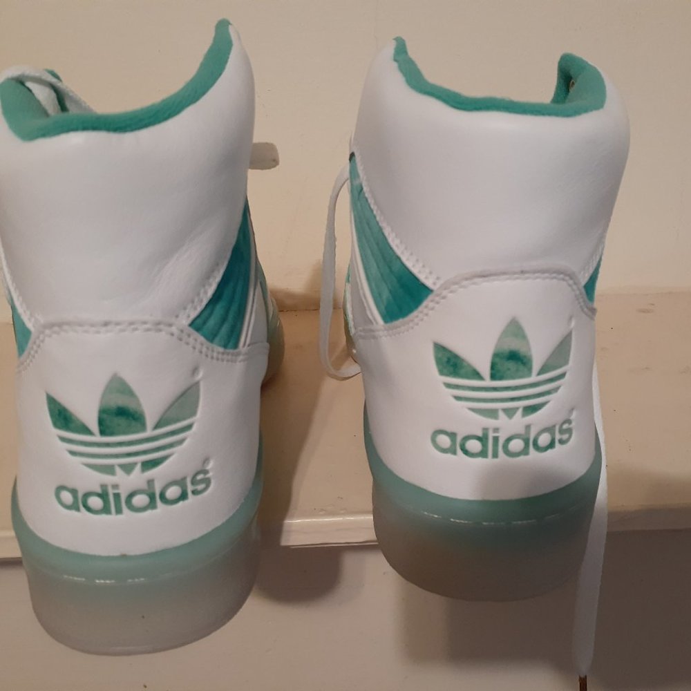 Adidas rivalry - Picture 3 of 4